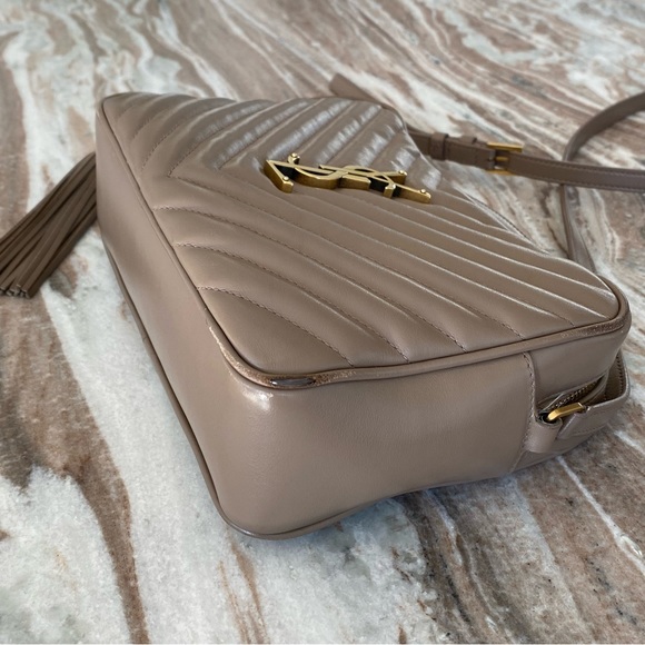 Saint Laurent Lou Medium YSL Camera Bag in Taupe - Picture 3 of 13
